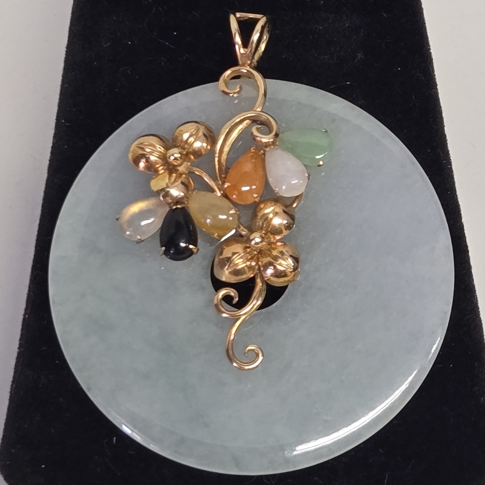 Vntg Jadeite w/14k Gold and Multicolor Jadeite Floral Pndt 2 1/2" Drop 2 1/8 Dia - Picture 10 of 10